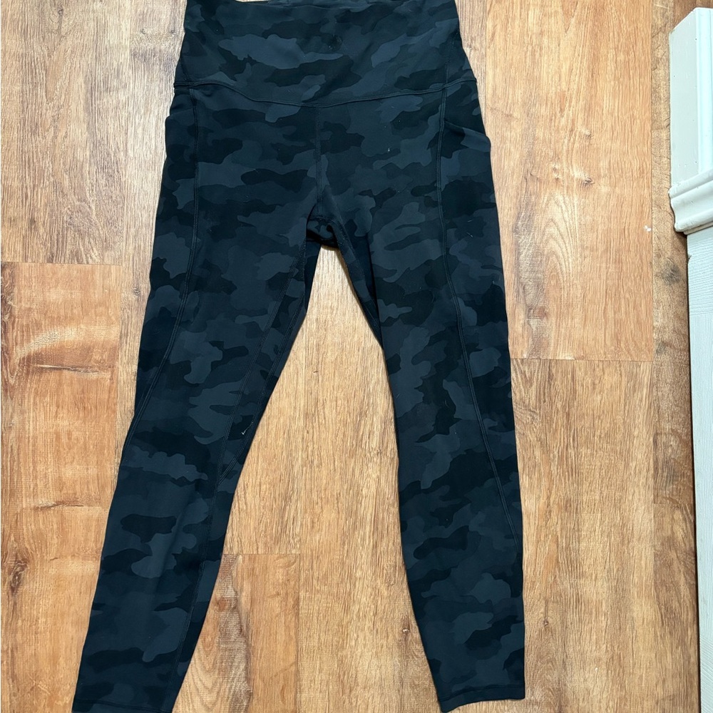 Lulu leggings size large